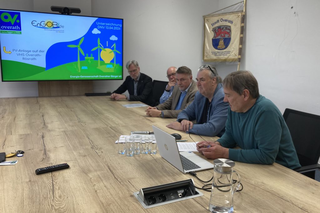 Unterzeichnung Dachnutzungsvertrag VHS Overath-Rösrath